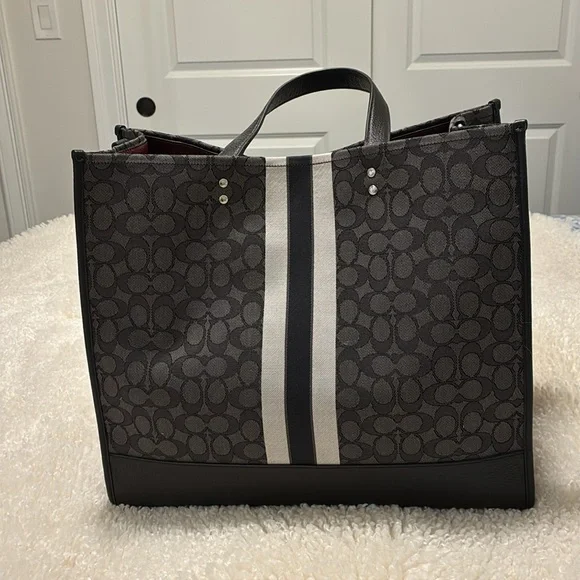 Coach Dempsey 40 Black and Gray Signature Tote and Pouch Set NWOT - Picture 3 of 12